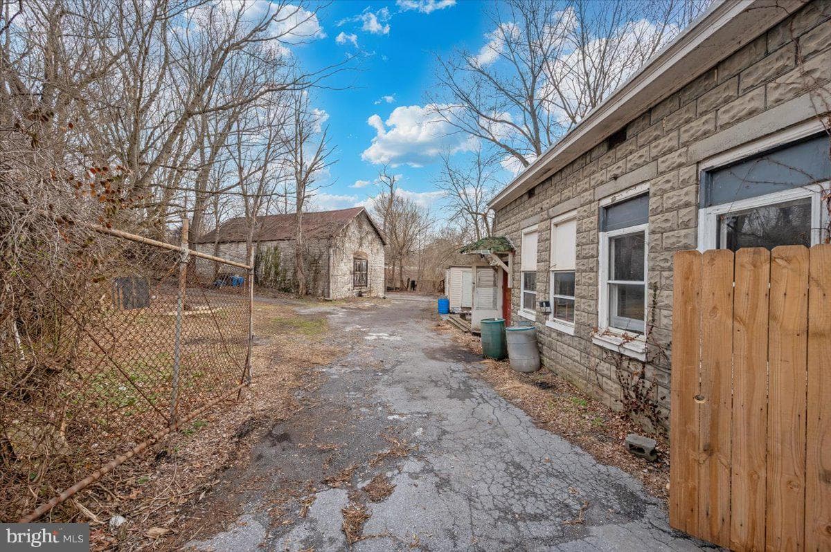 486 Antietam Drive photo 8