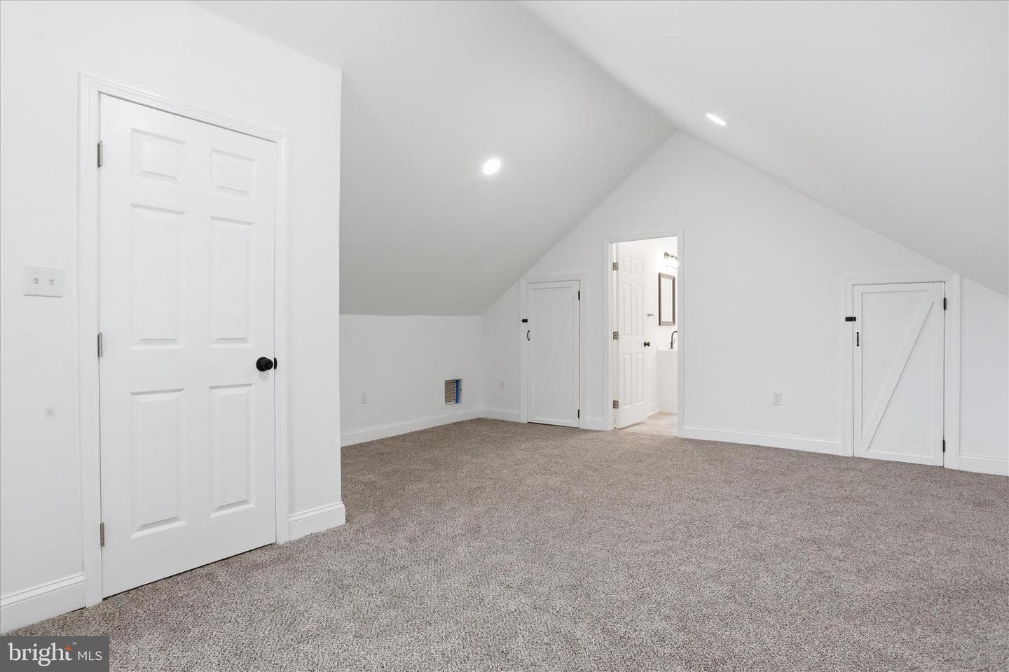 21641 Ridenour Road photo 17