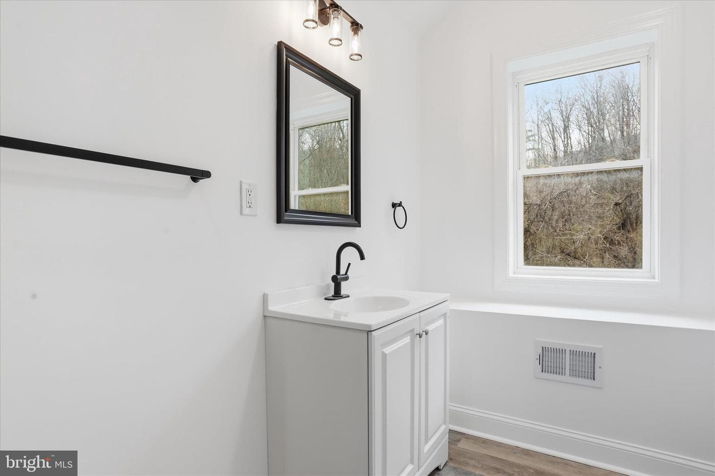 21641 Ridenour Road photo 21