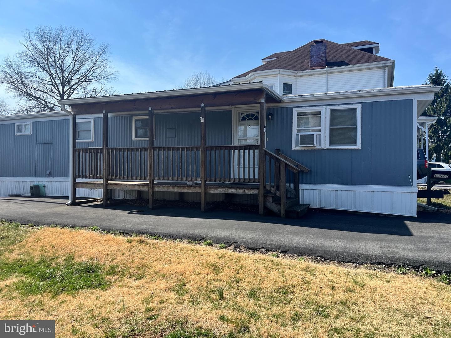 17813 Sherman Avenue photo 1
