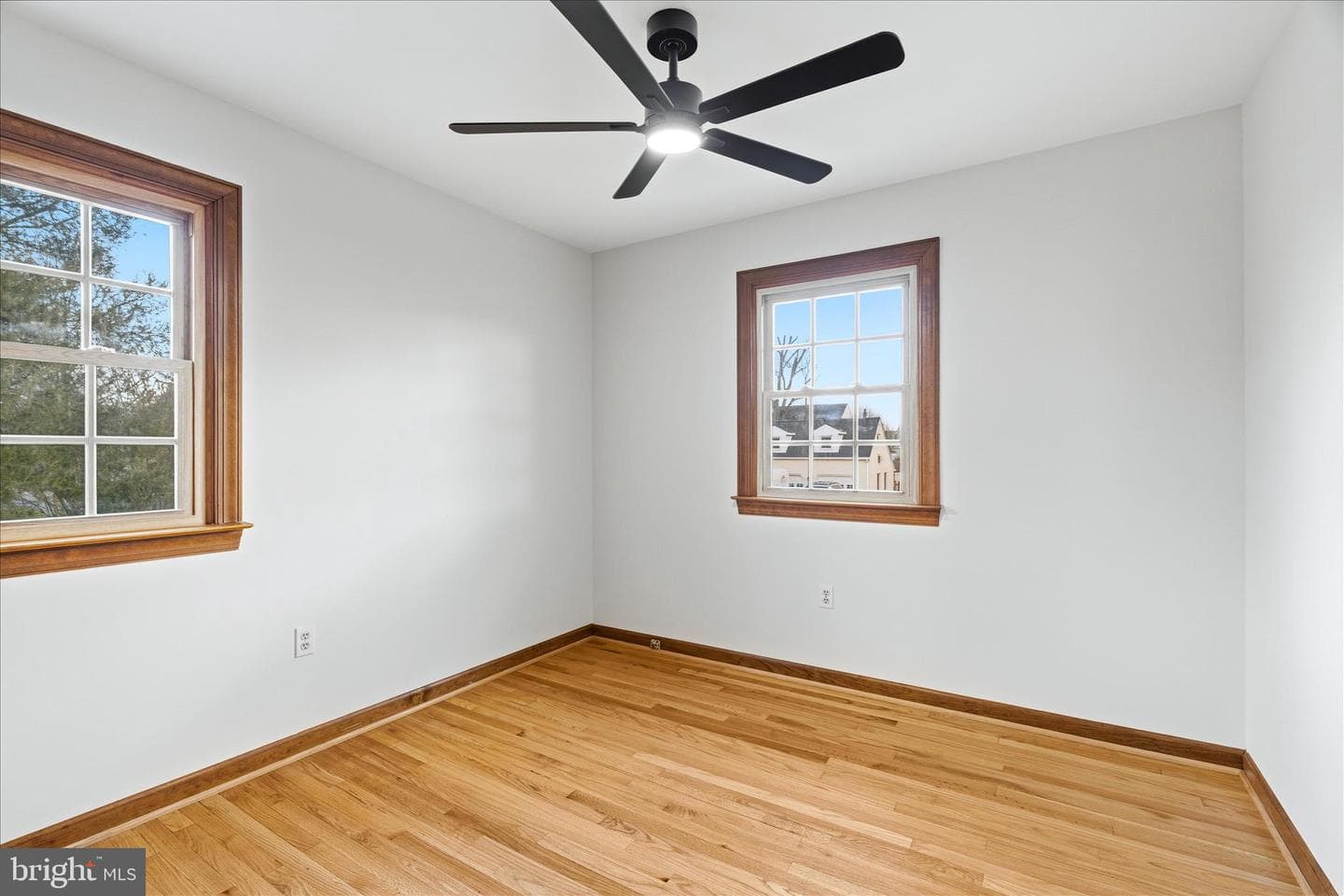 18360 Woodside Drive photo 20