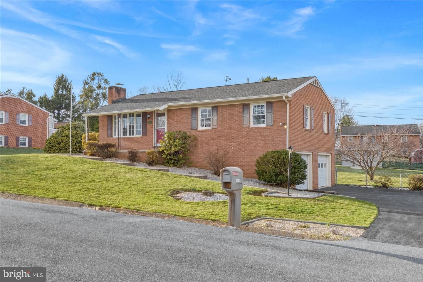18360 Woodside Drive photo 3
