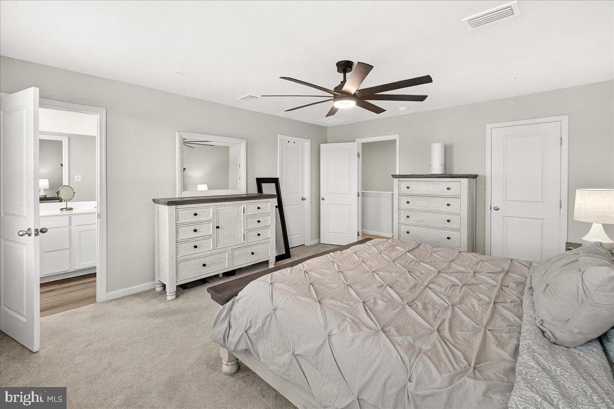 42 Raymond Xing photo 18