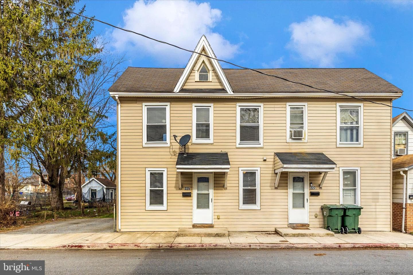225 Alexander Street
