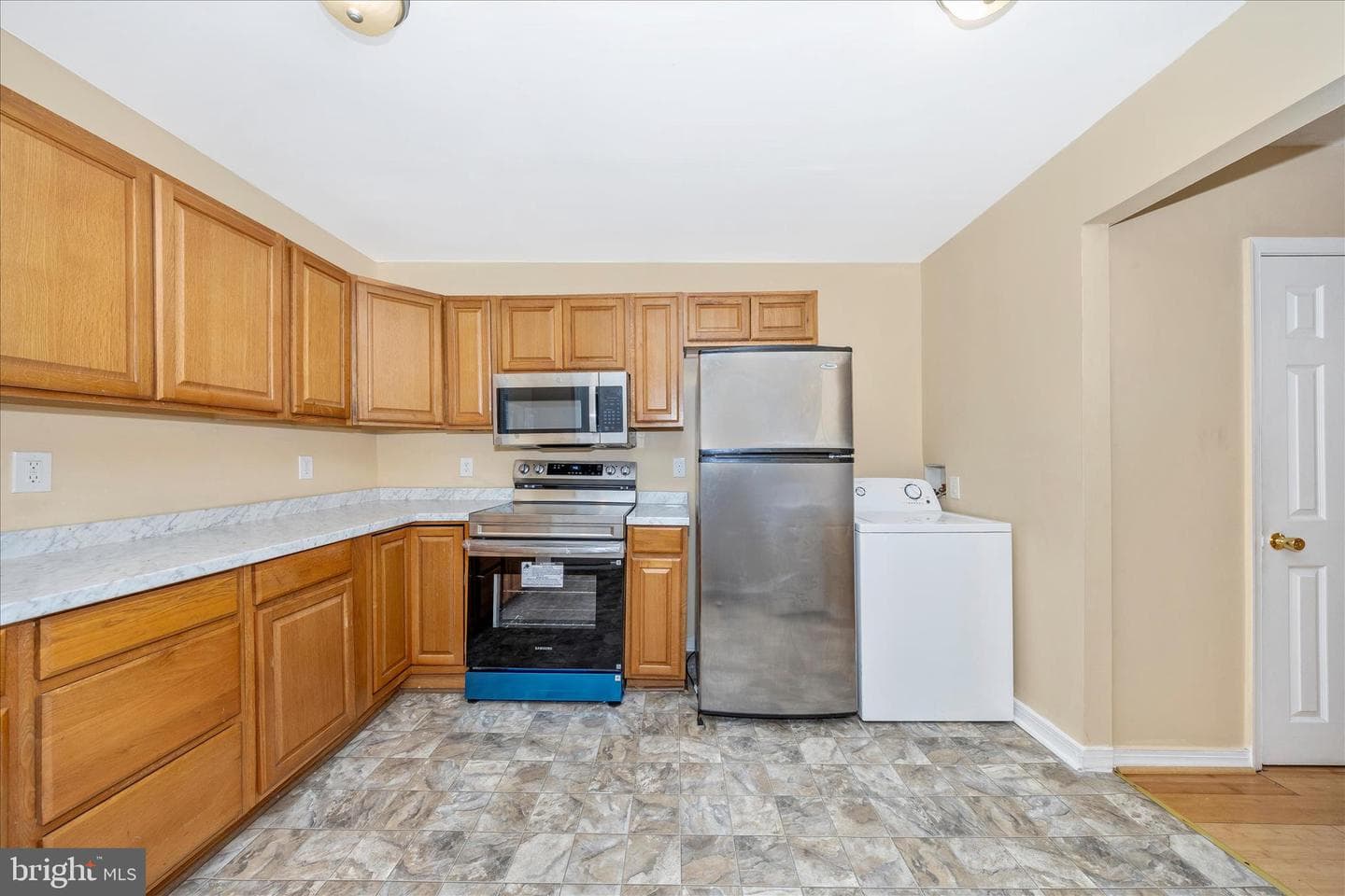 225 Alexander Street photo 13