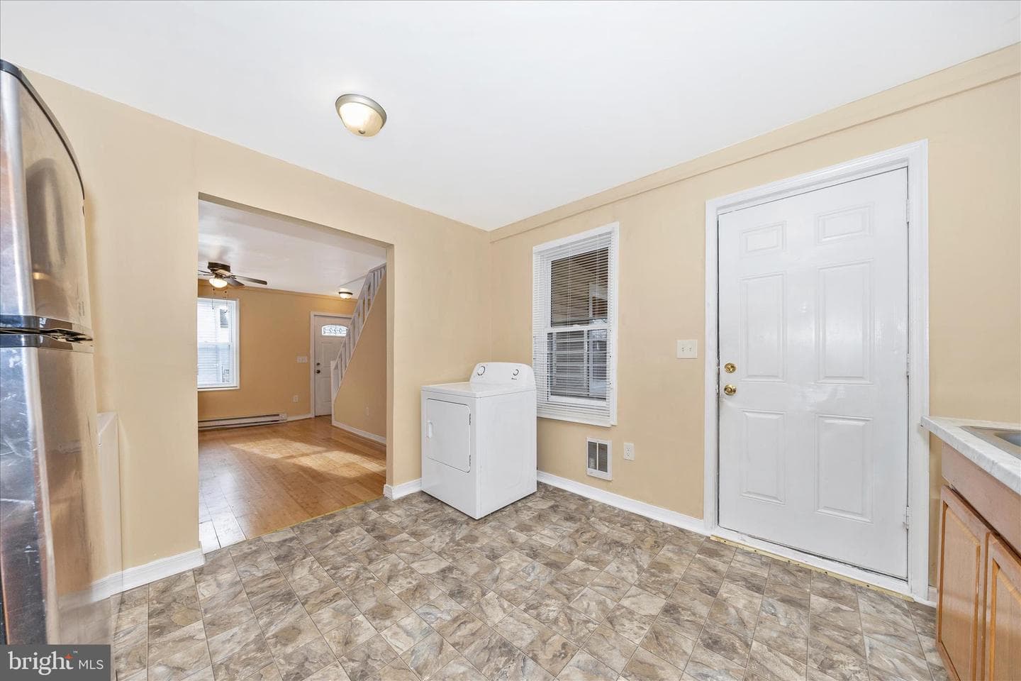 225 Alexander Street photo 16