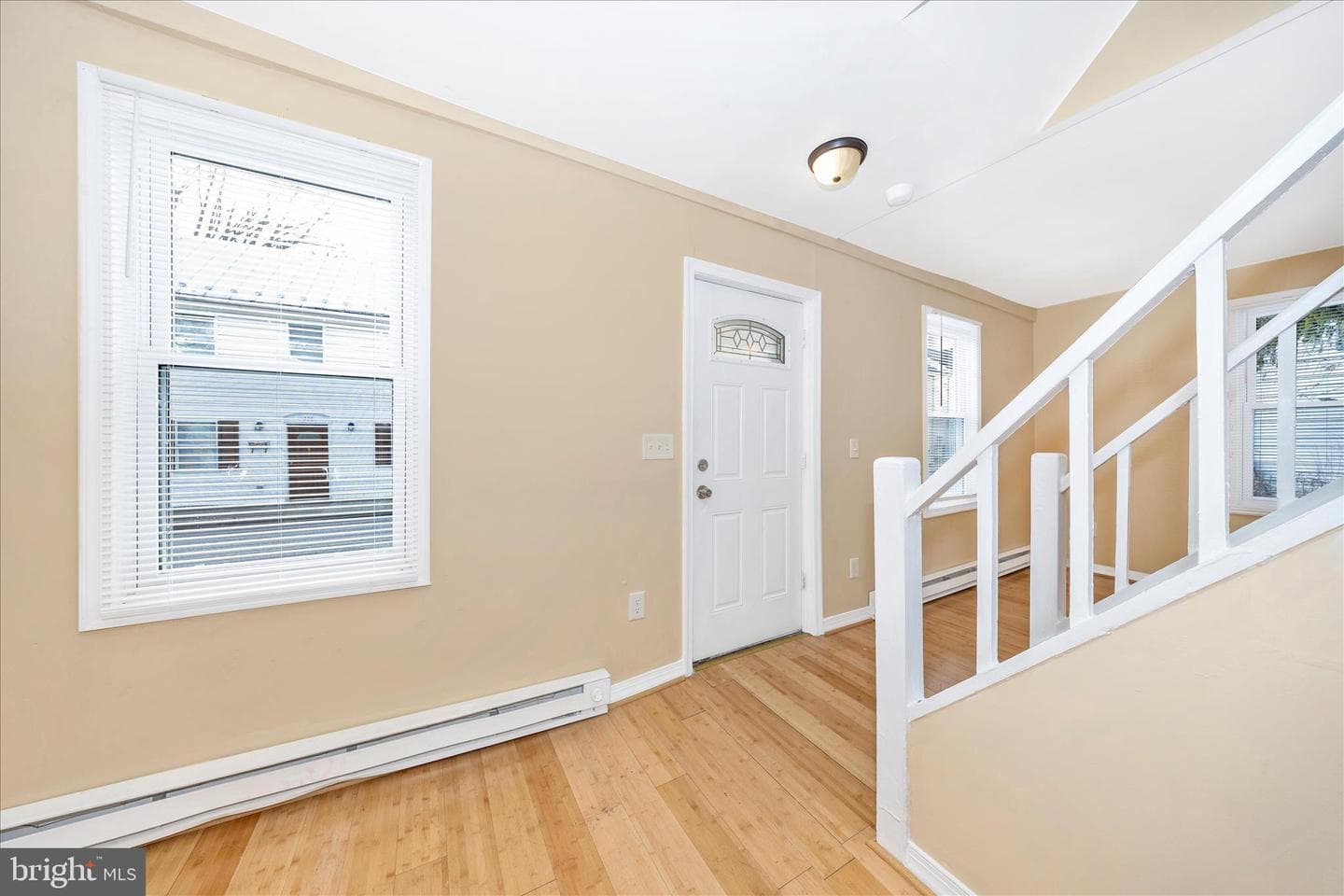 225 Alexander Street photo 2
