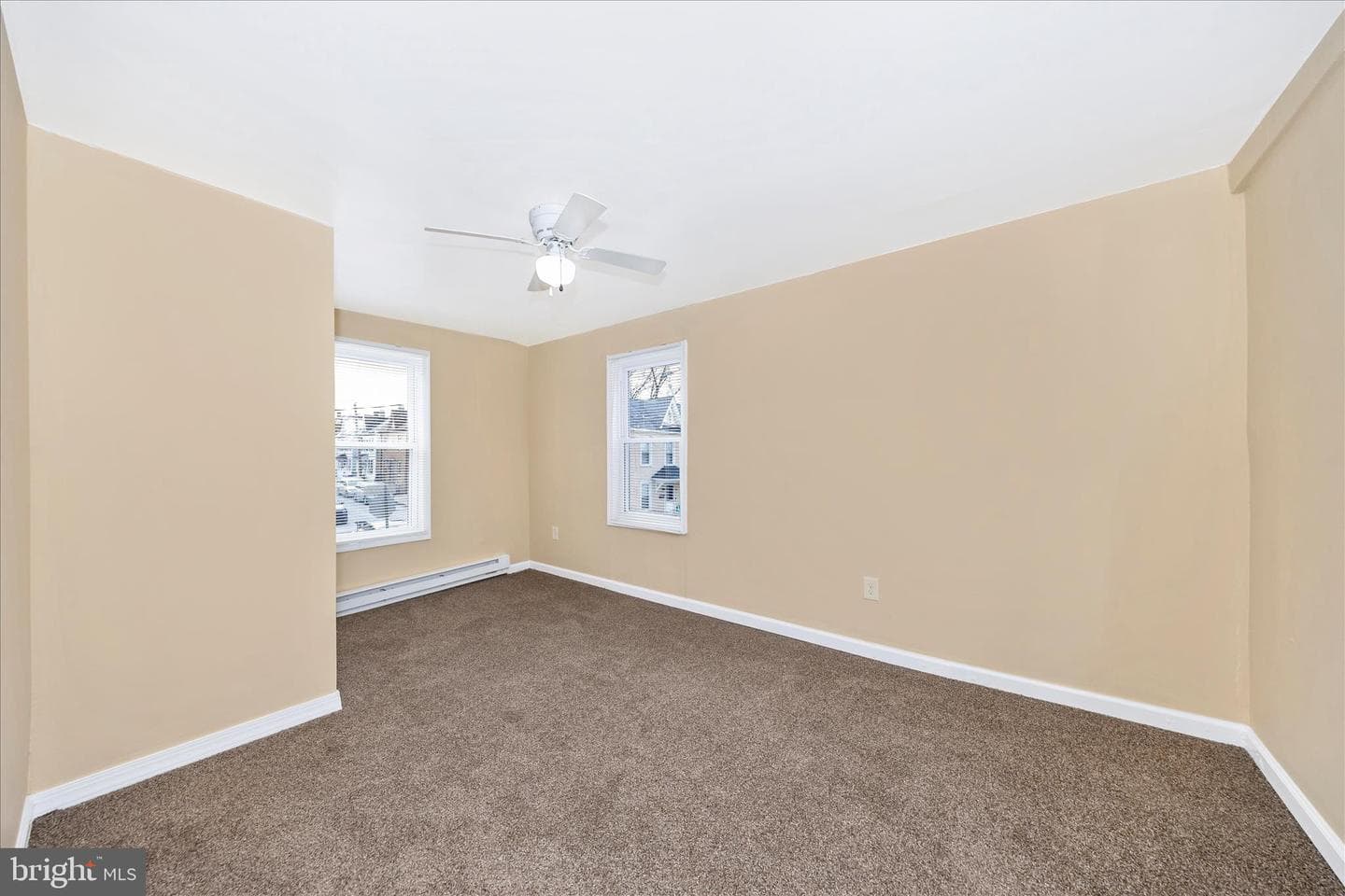 225 Alexander Street photo 22