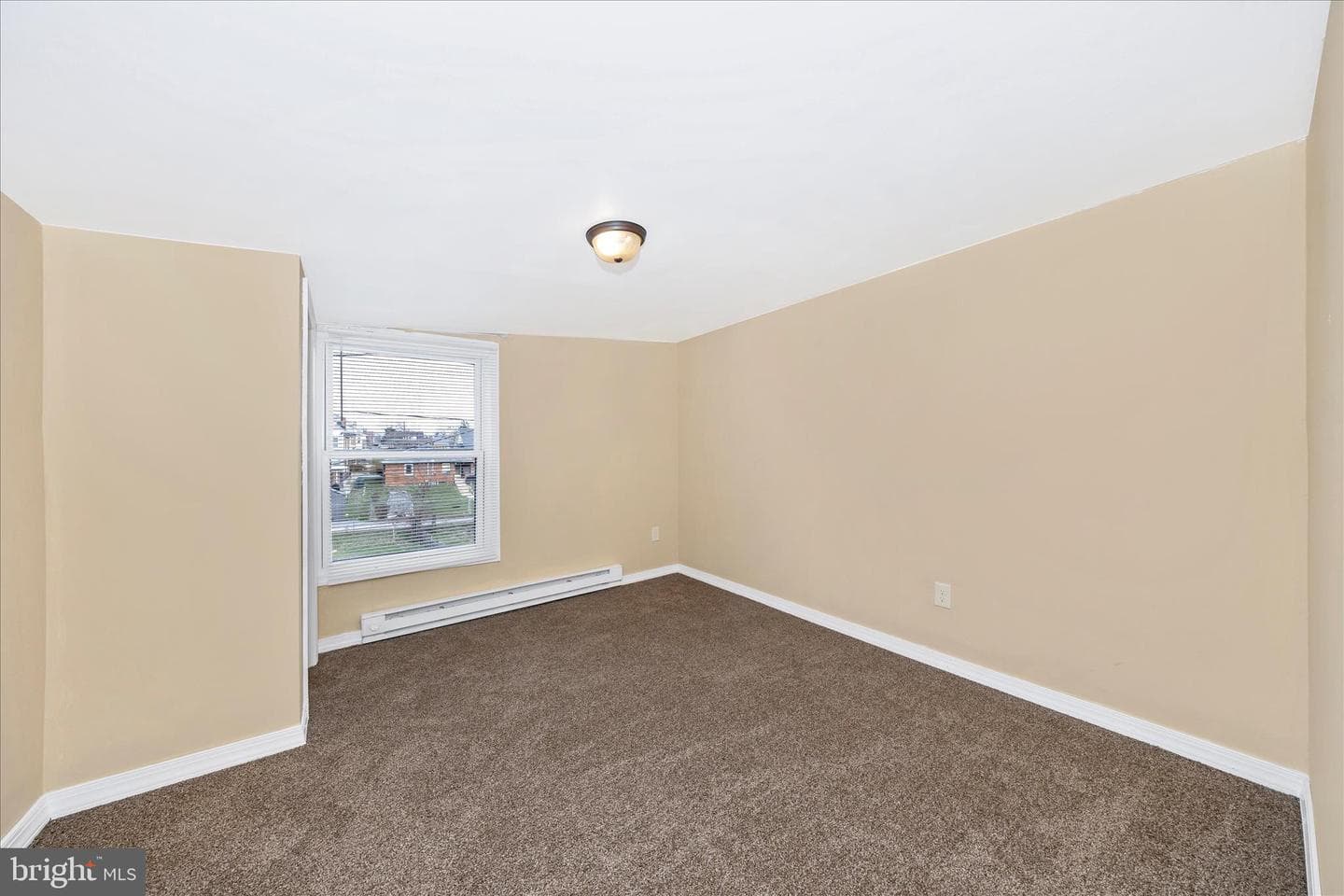 225 Alexander Street photo 25