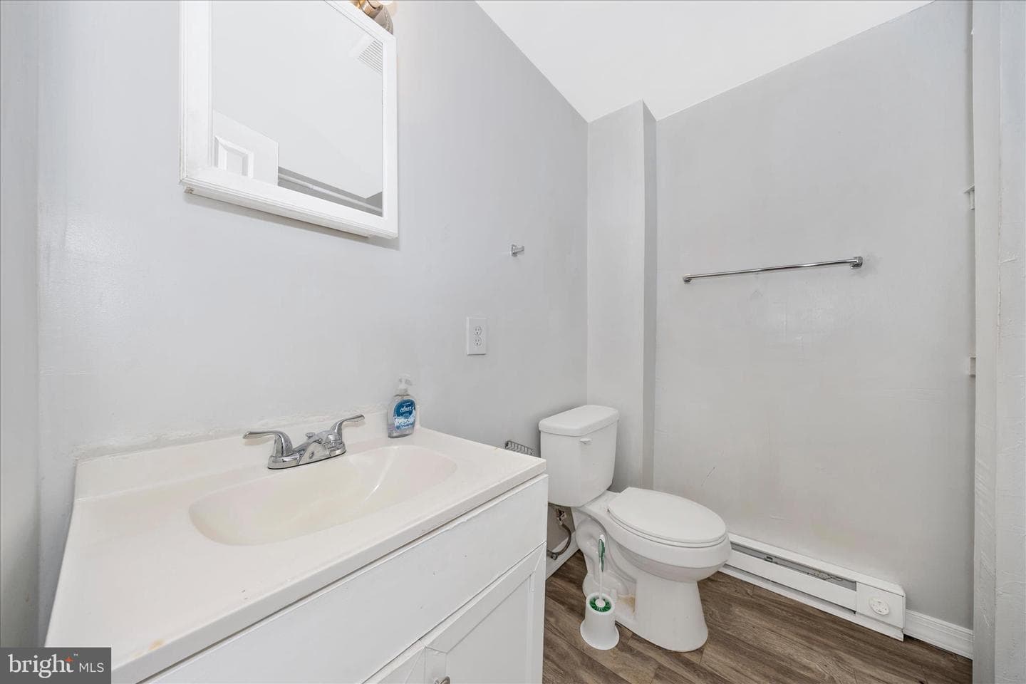 225 Alexander Street photo 31
