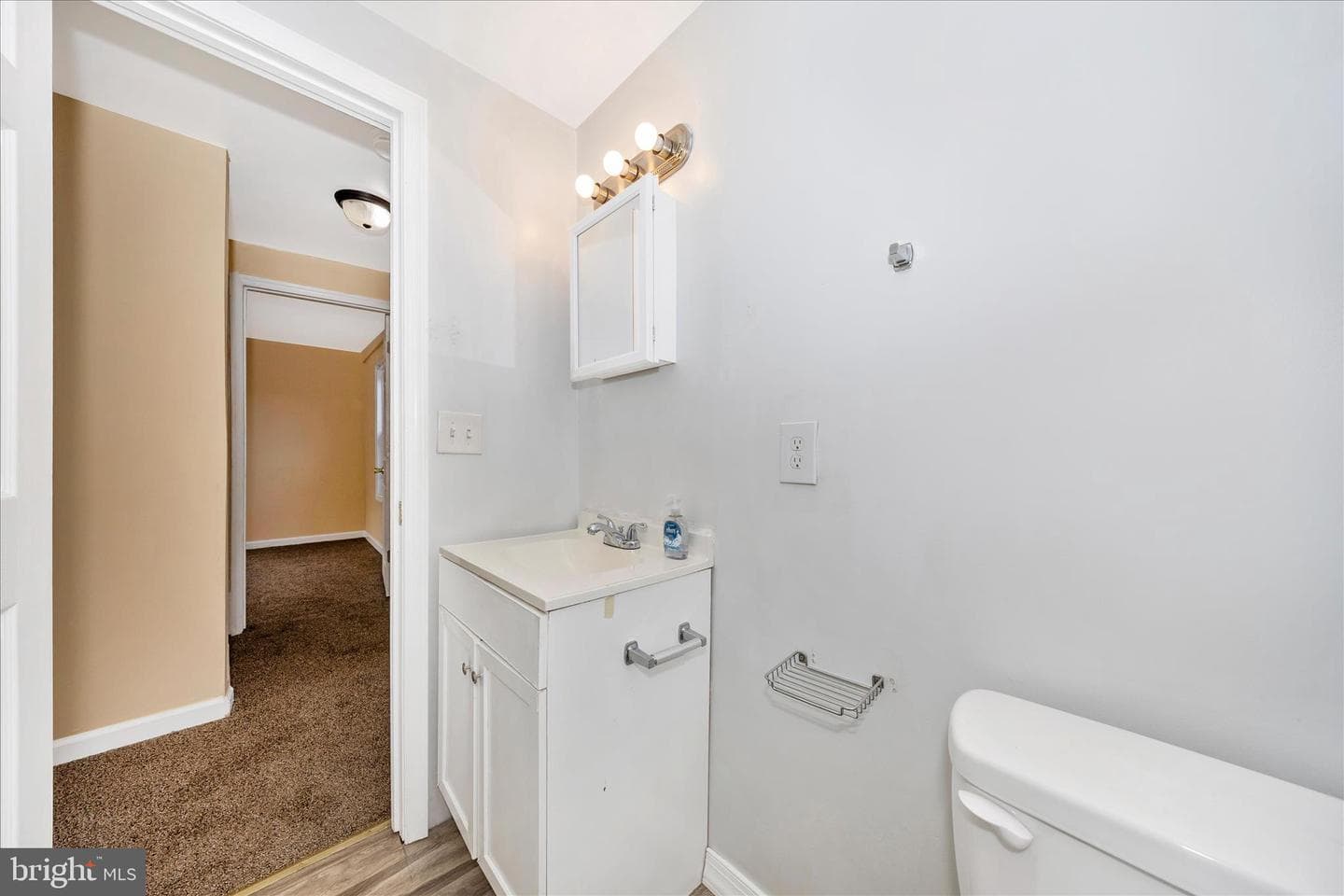 225 Alexander Street photo 32