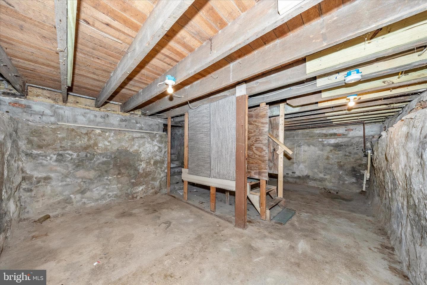 225 Alexander Street photo 36