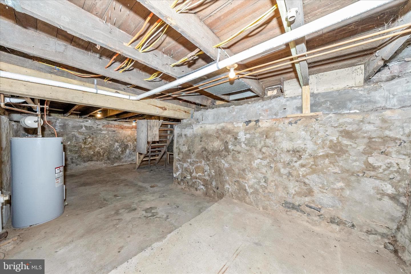 225 Alexander Street photo 38