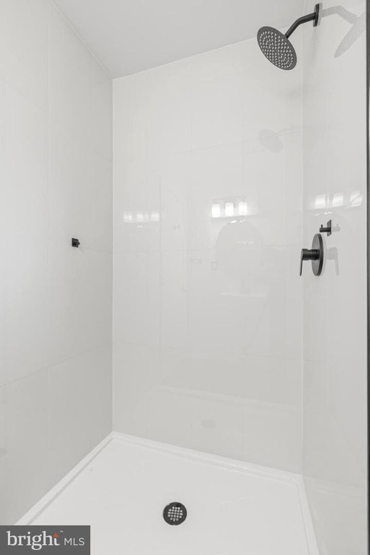 945 W Washington Street photo 18