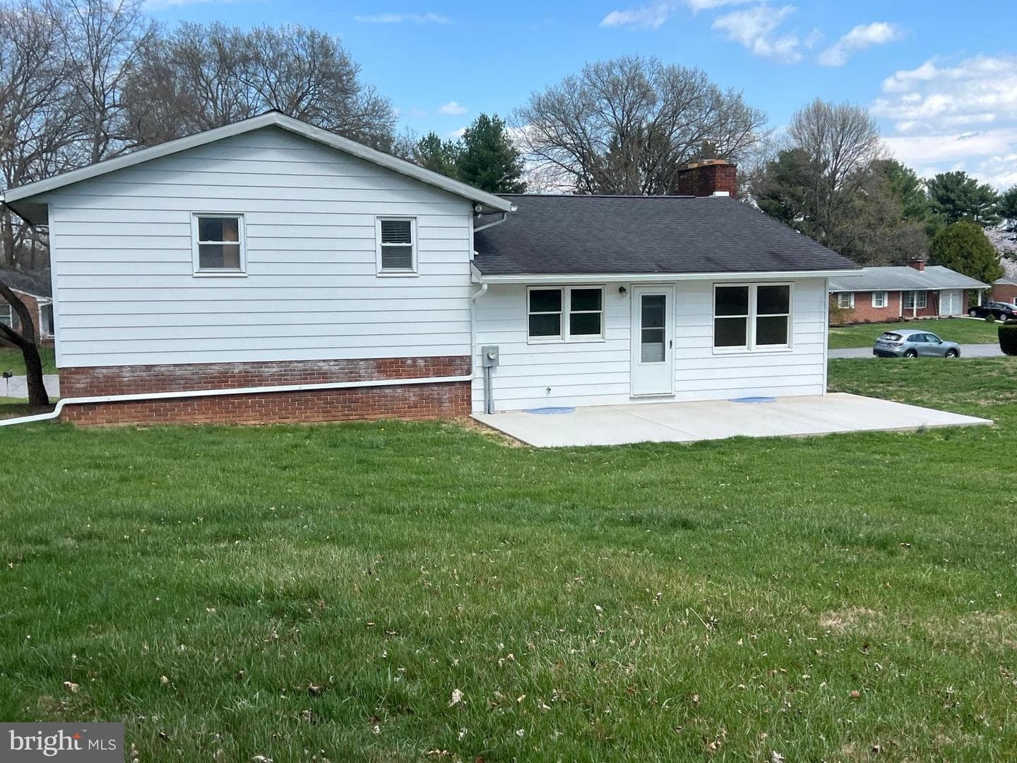 19119 Woodhaven Drive photo 9