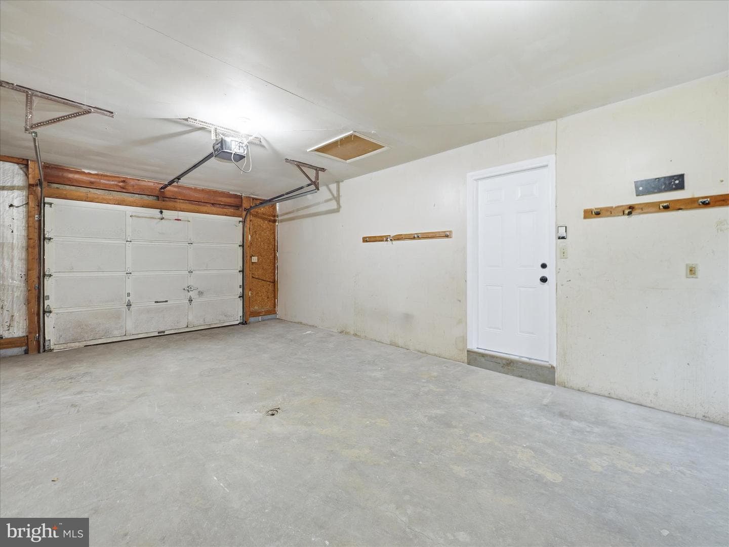 17821 Greentree Lane photo 31