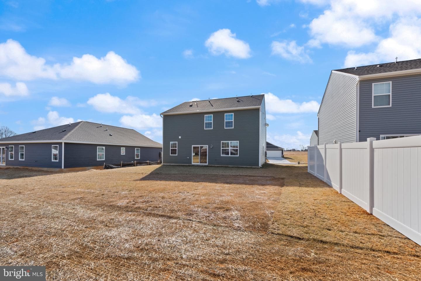 648 Armstrong Avenue photo 34