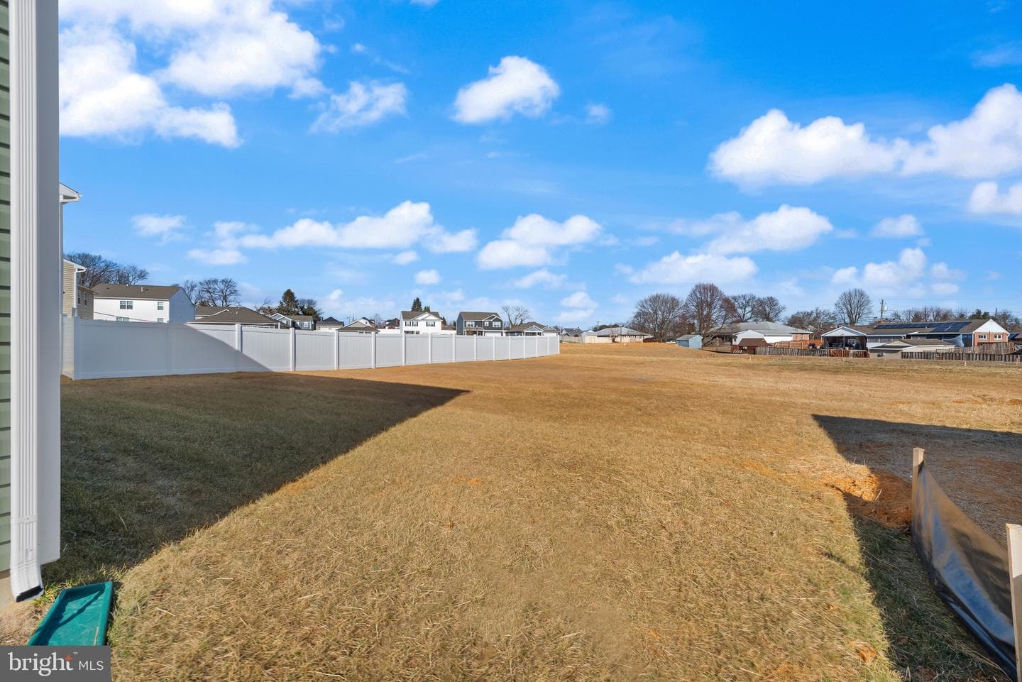 648 Armstrong Avenue photo 37