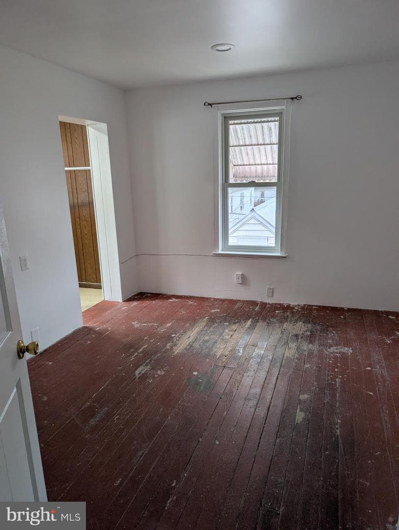 33 Westside Avenue photo 19