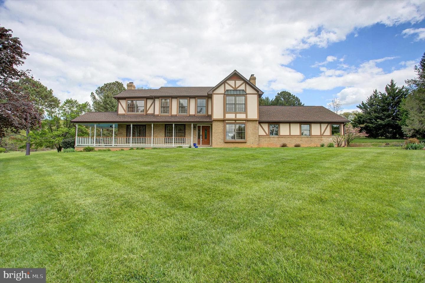 8001 Mapleville Road photo 3