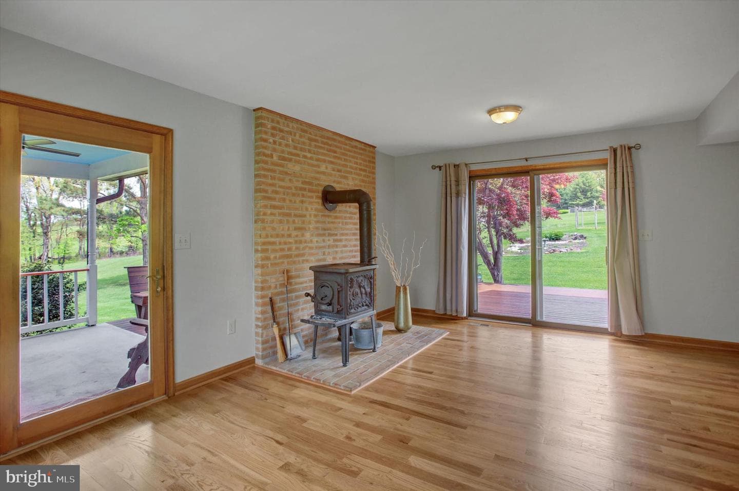 8001 Mapleville Road photo 38
