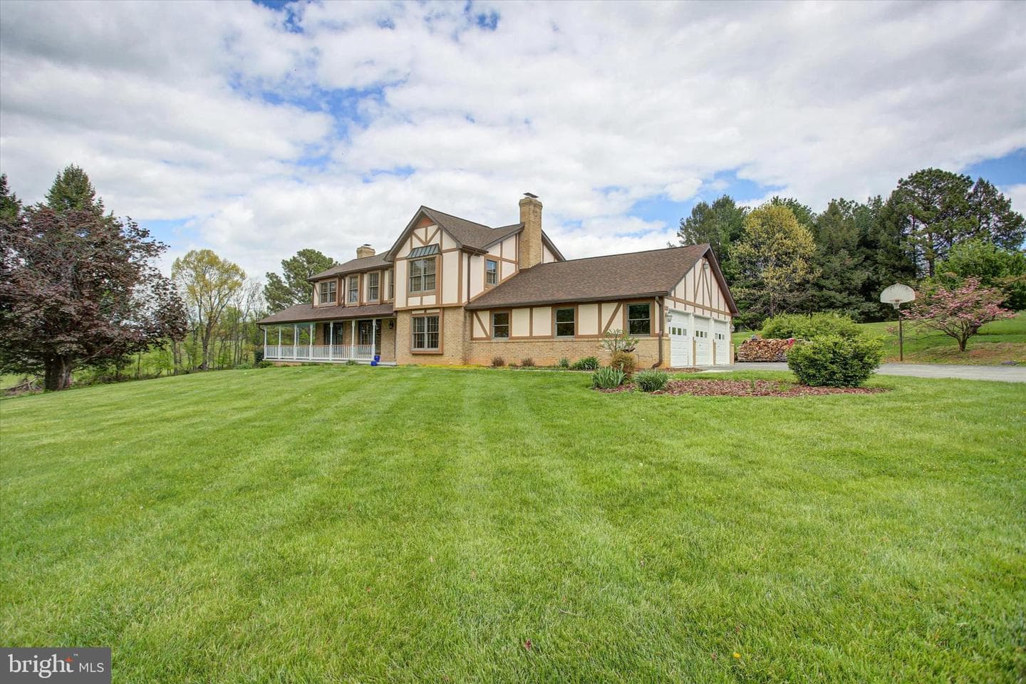 8001 Mapleville Road photo 5