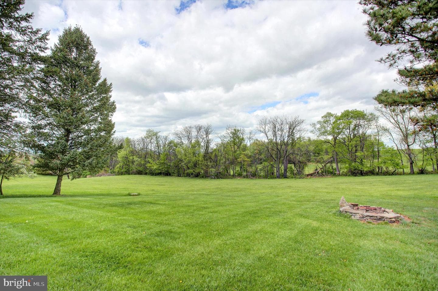 8001 Mapleville Road photo 68