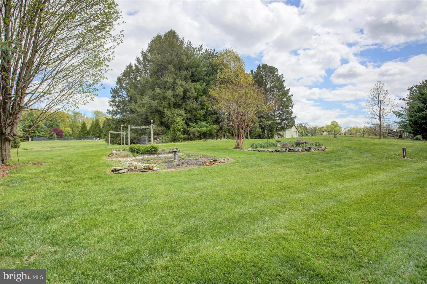 8001 Mapleville Road photo 71