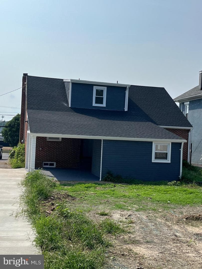 1058 S Potomac Street photo 4
