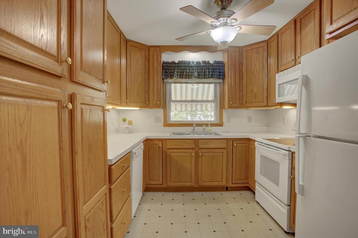 18514 Indian Cottage Road photo 26
