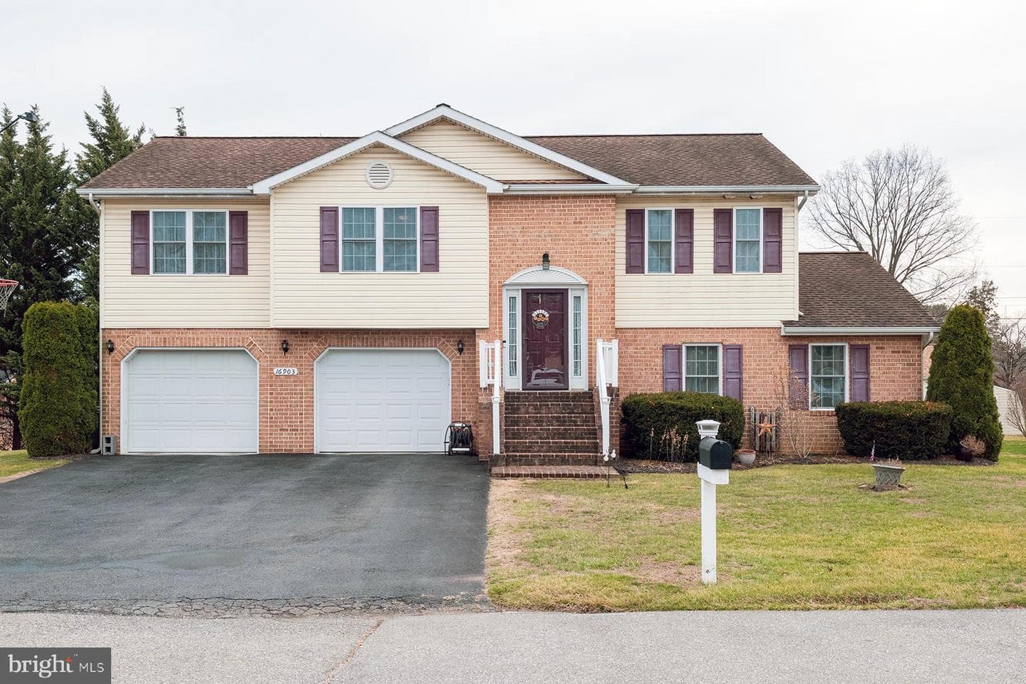 16903 Cavalry Drive, Williamsport