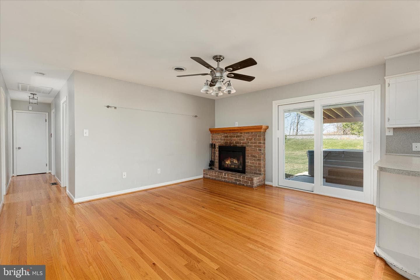 22120 Holiday Drive photo 9