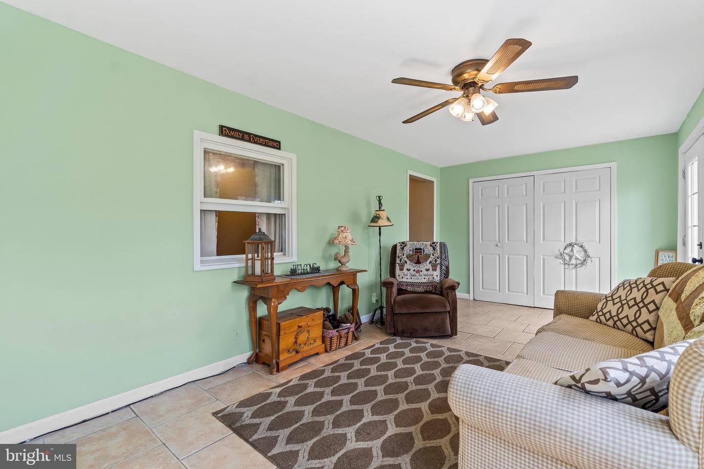 425 S Artizan Street photo 16