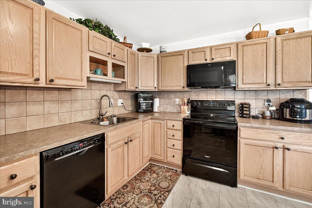 106 Harvard Road photo 15