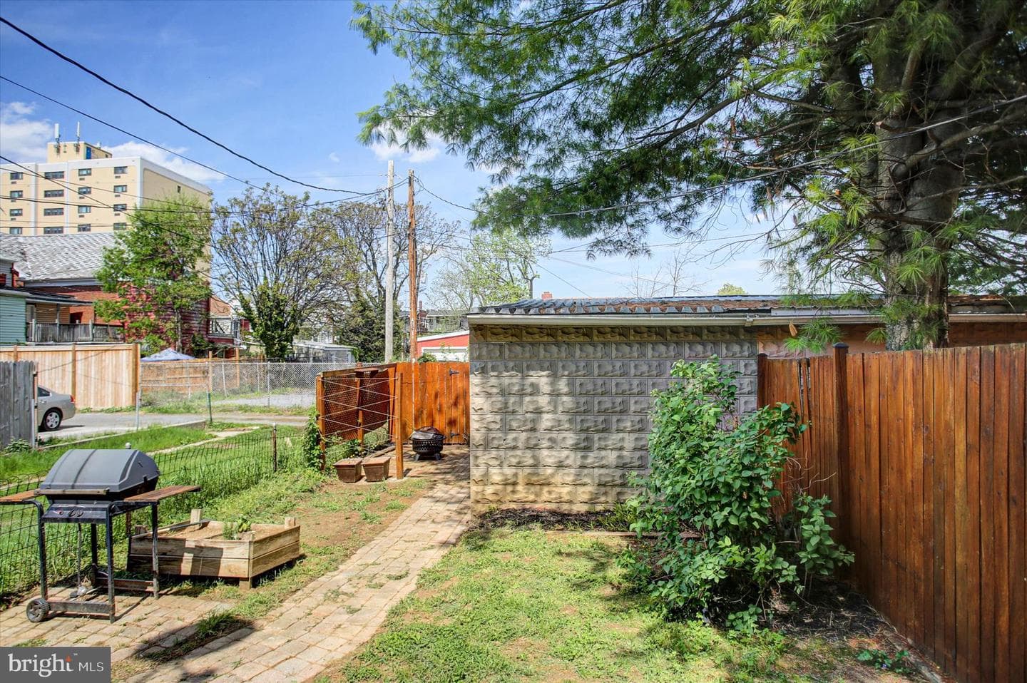 114 E Antietam Street E photo 27
