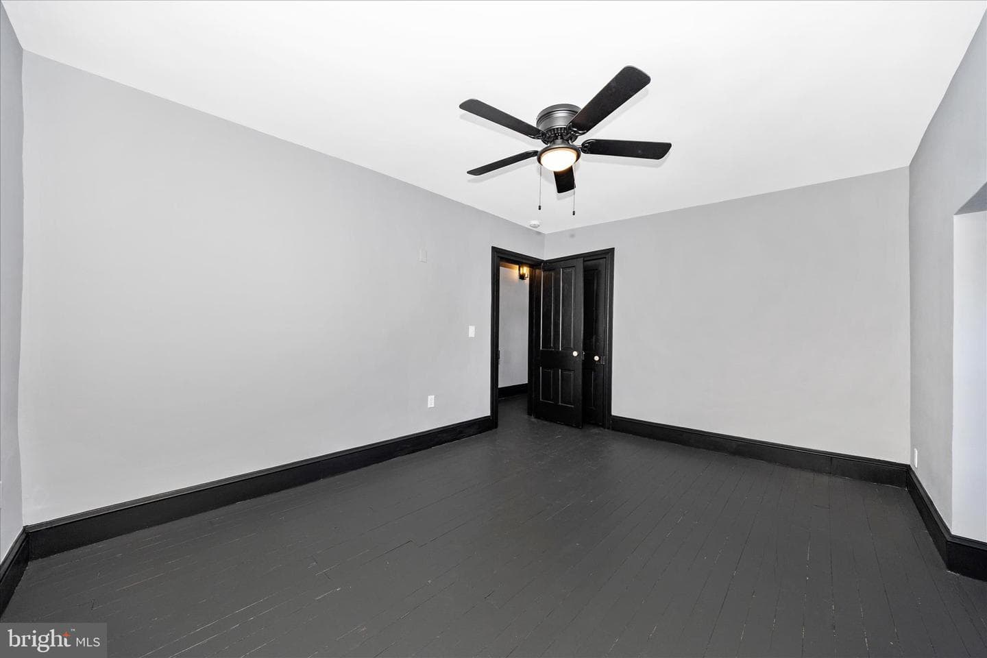 519 Summit Avenue photo 33