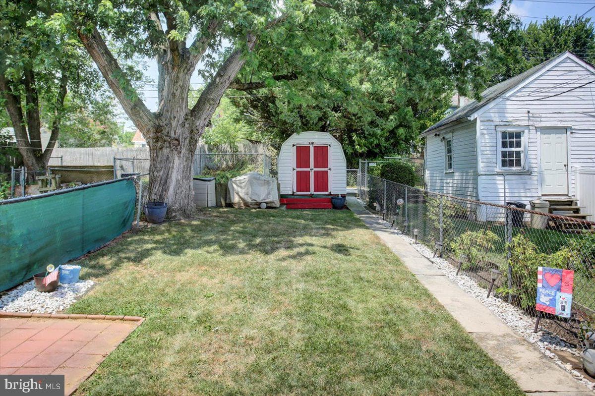 823 Mulberry Avenue photo 26