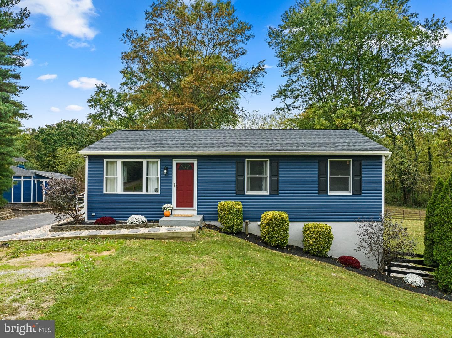 7726 Mcclellan Avenue photo 2