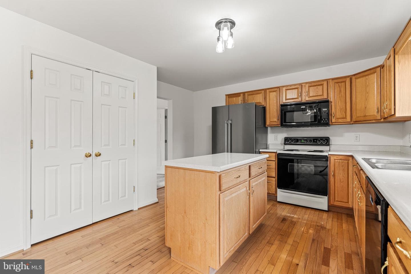 4901 General Gordon Circle photo 8