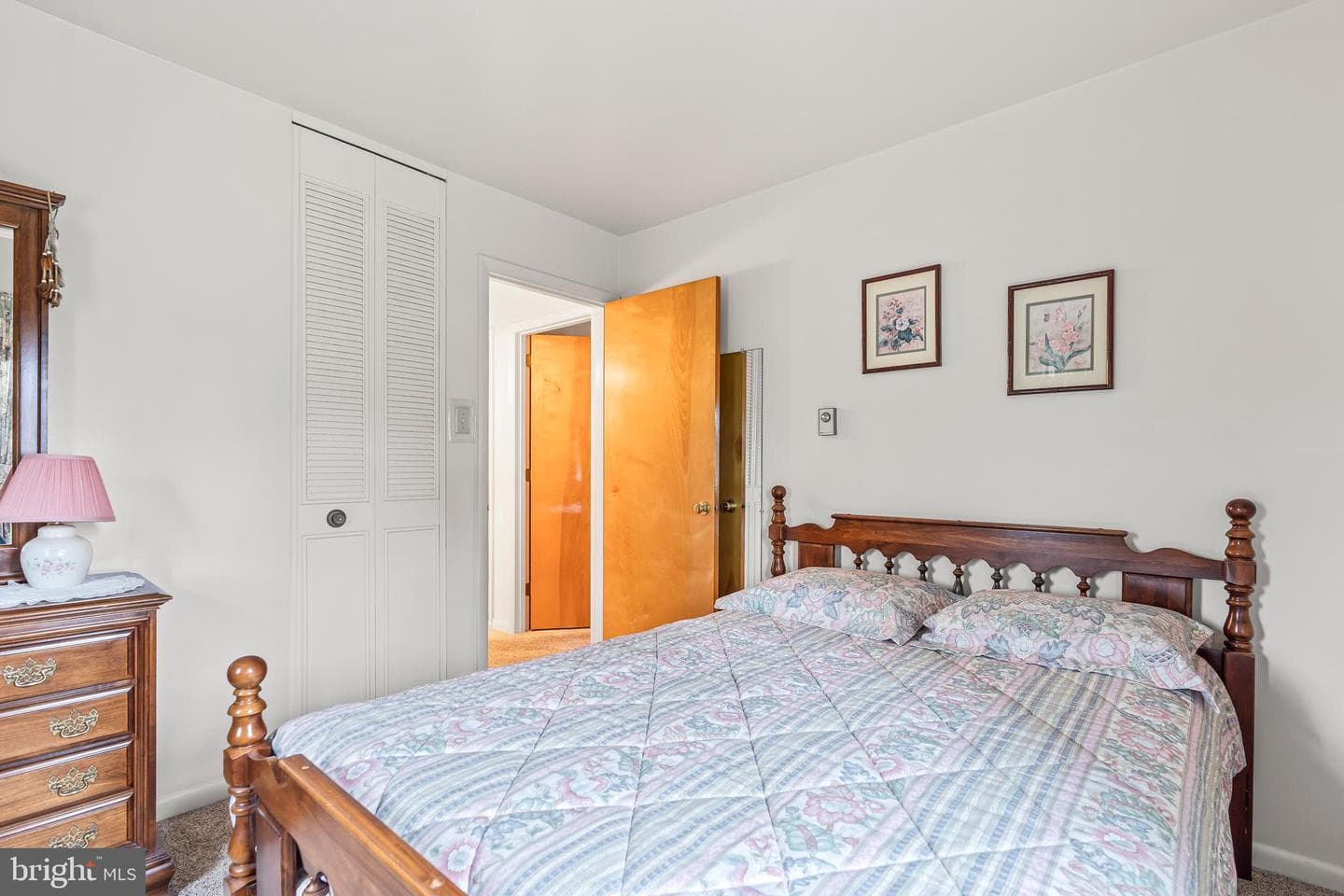 1404 Marshall Street photo 17