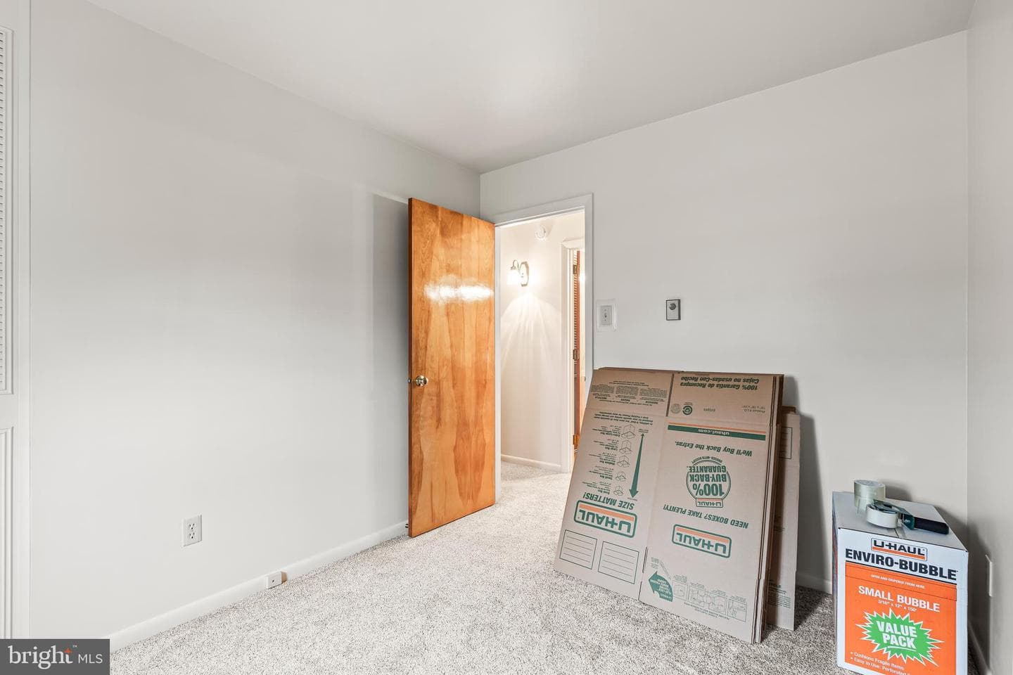 1404 Marshall Street photo 19