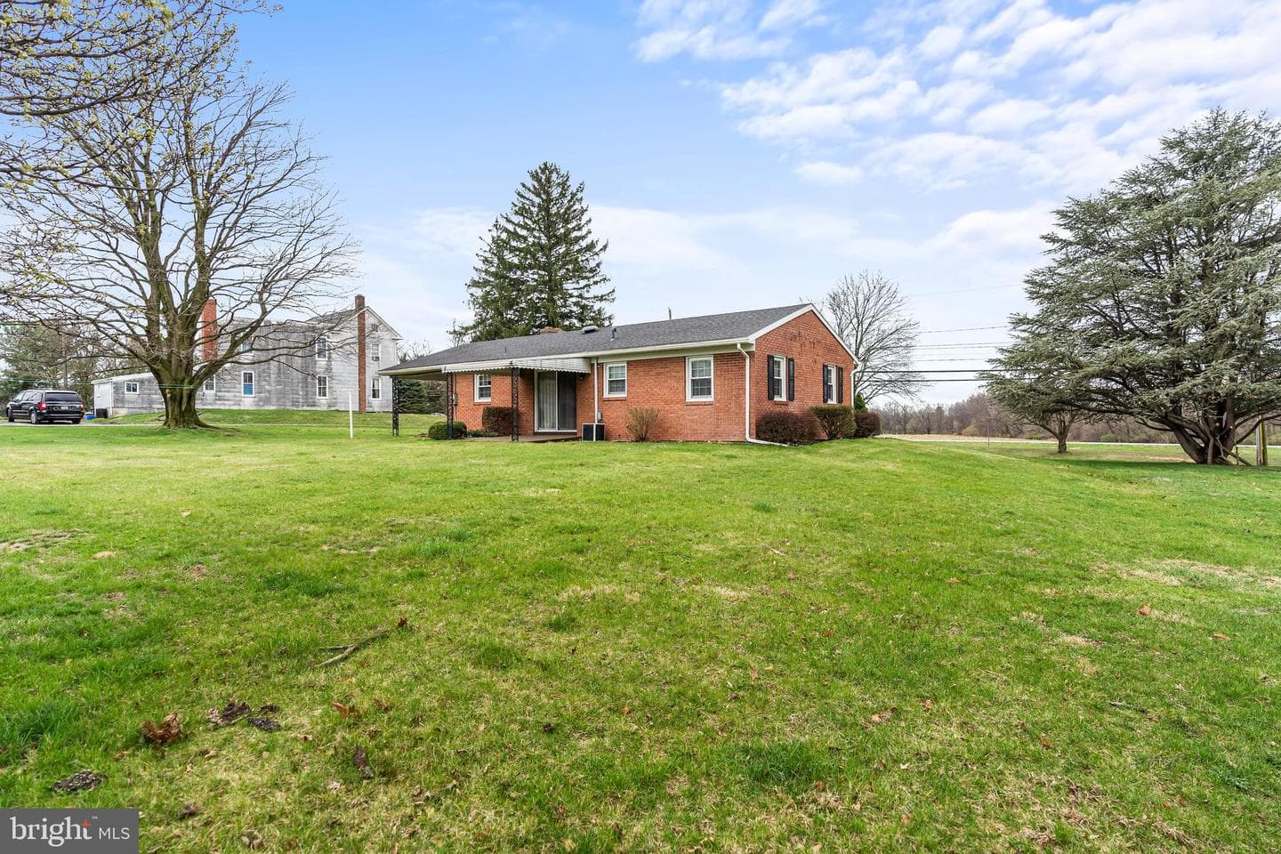 1404 Marshall Street photo 26