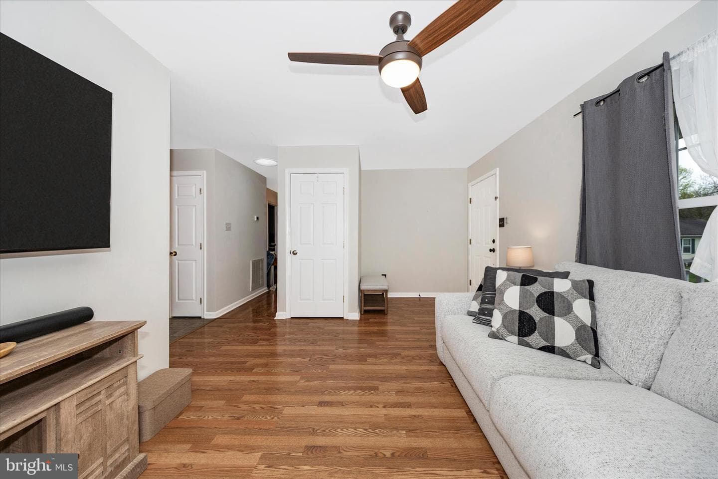 17006 Newcastle Court photo 3