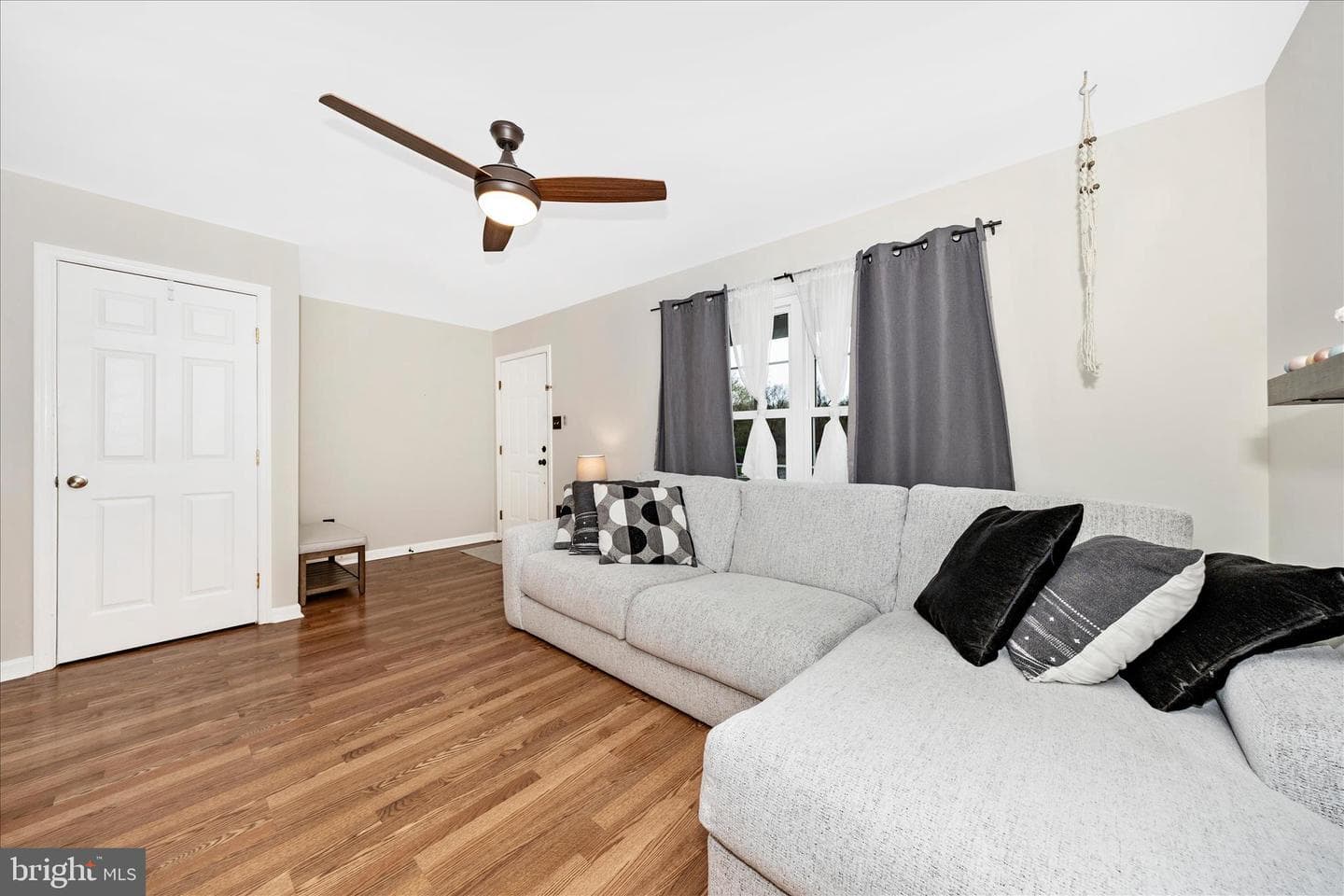 17006 Newcastle Court photo 4