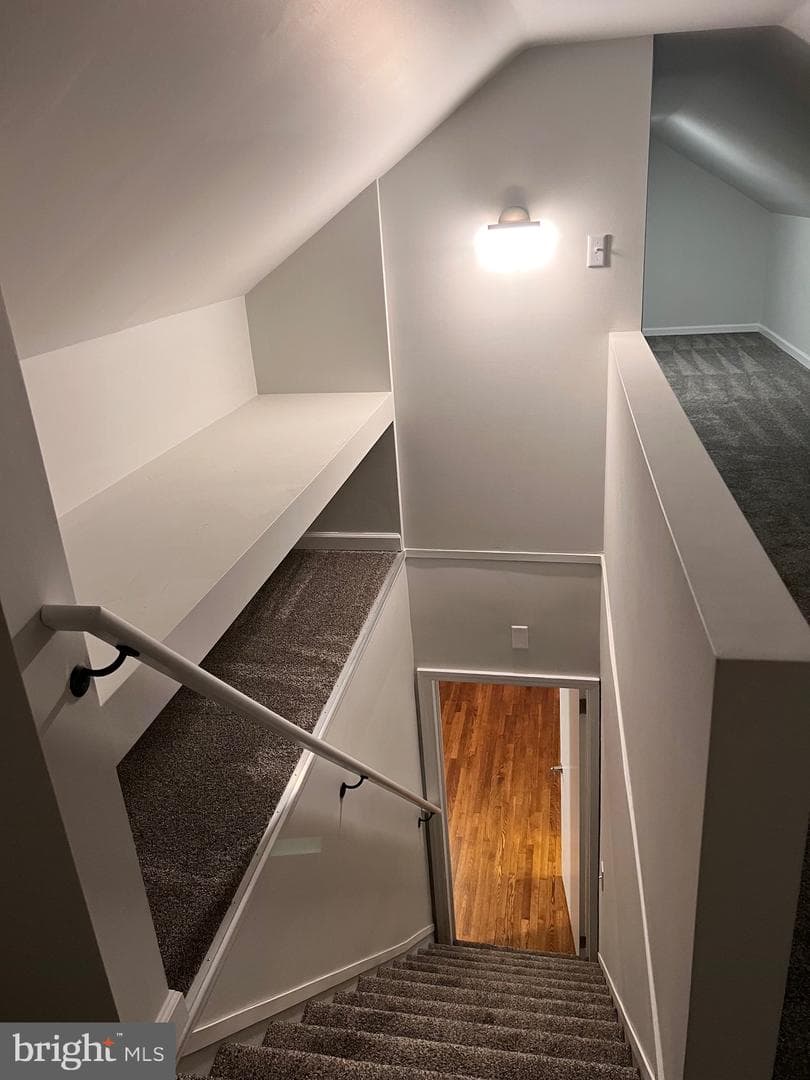 328 Bryan Place photo 12
