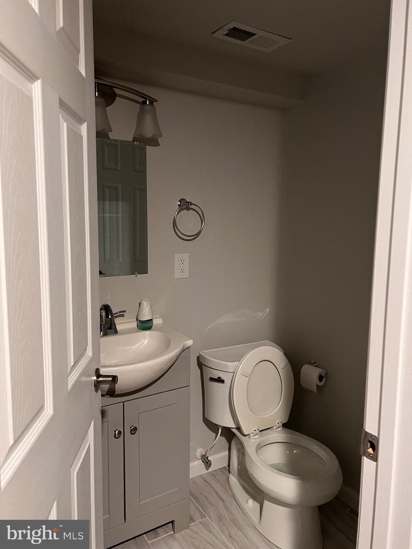 328 Bryan Place photo 17