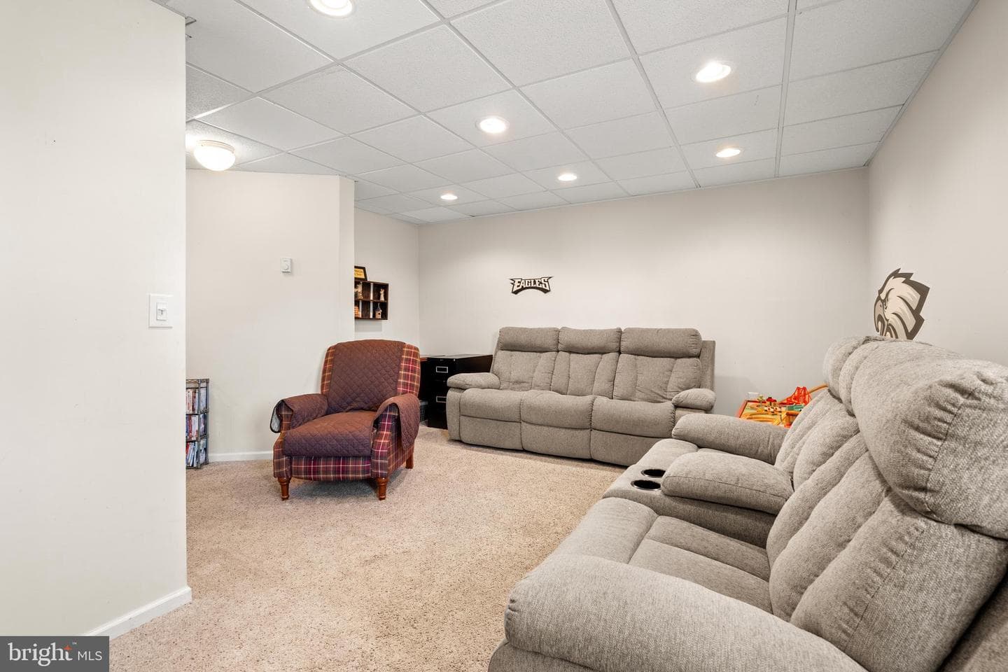 222 Lily Court photo 15