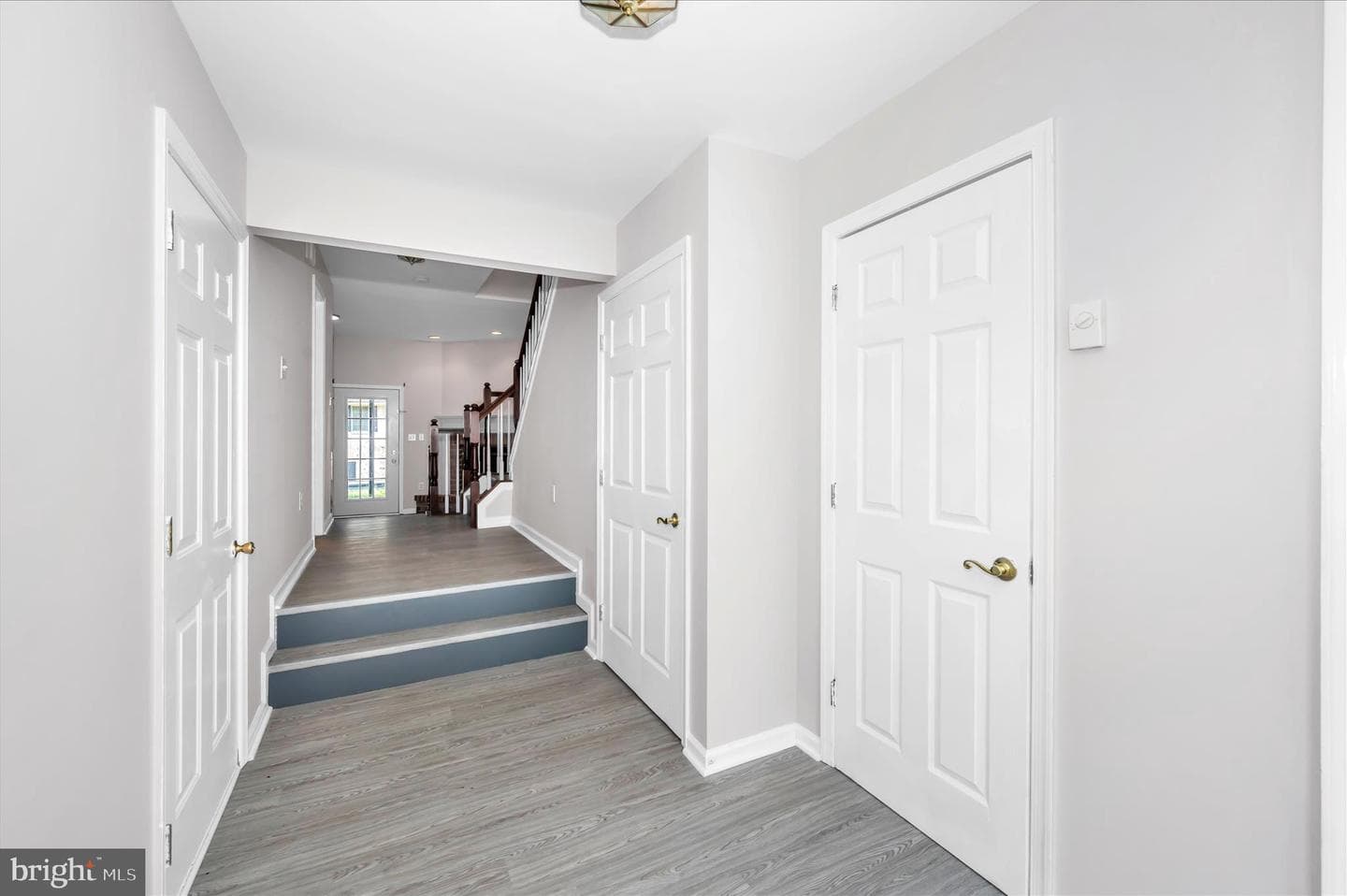 1261 Lindsay Lane photo 4