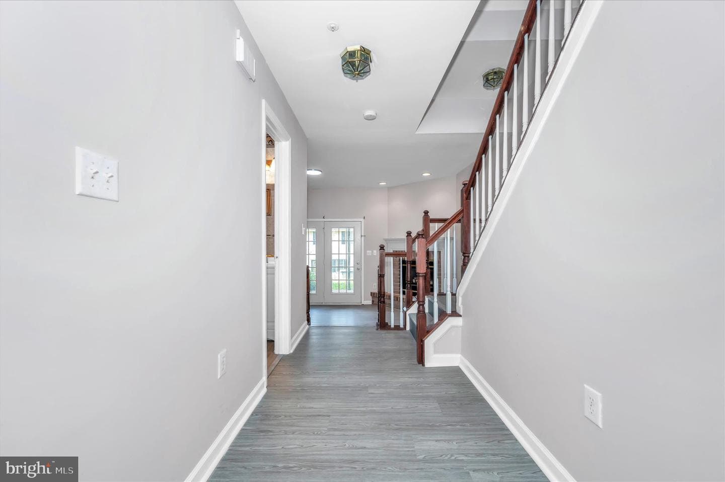 1261 Lindsay Lane photo 5