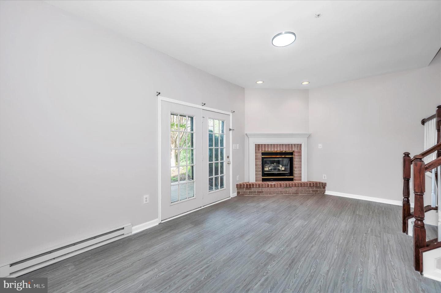 1261 Lindsay Lane photo 7